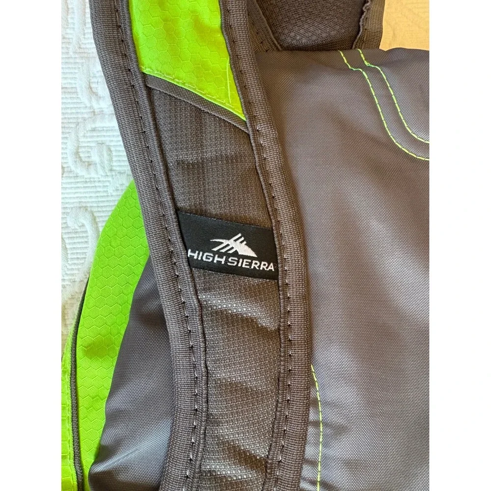 High Sierra Loop Backpack, Green & Gray for Work, School,‎ Travel.